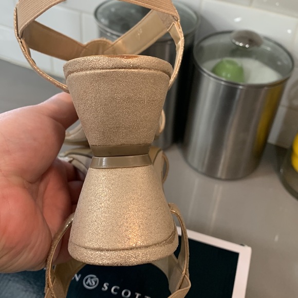 Karen Scott Casha Jewel Light Gold T Strap Wedge Heel Sandals - Picture 7 of 16